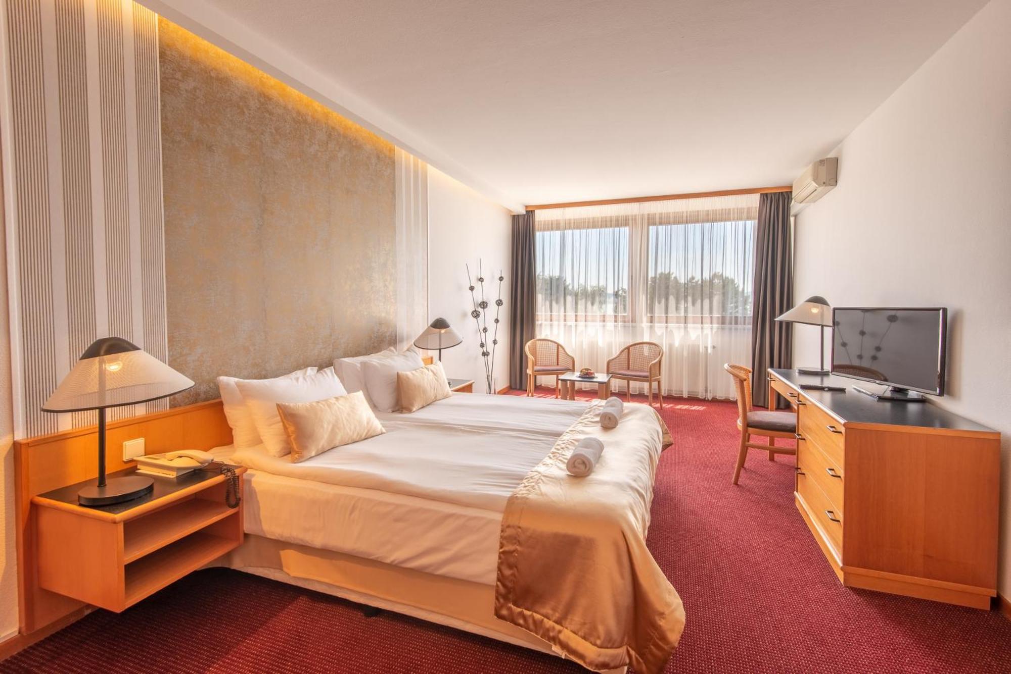 Hotel Club Tihany Eksteriør bilde