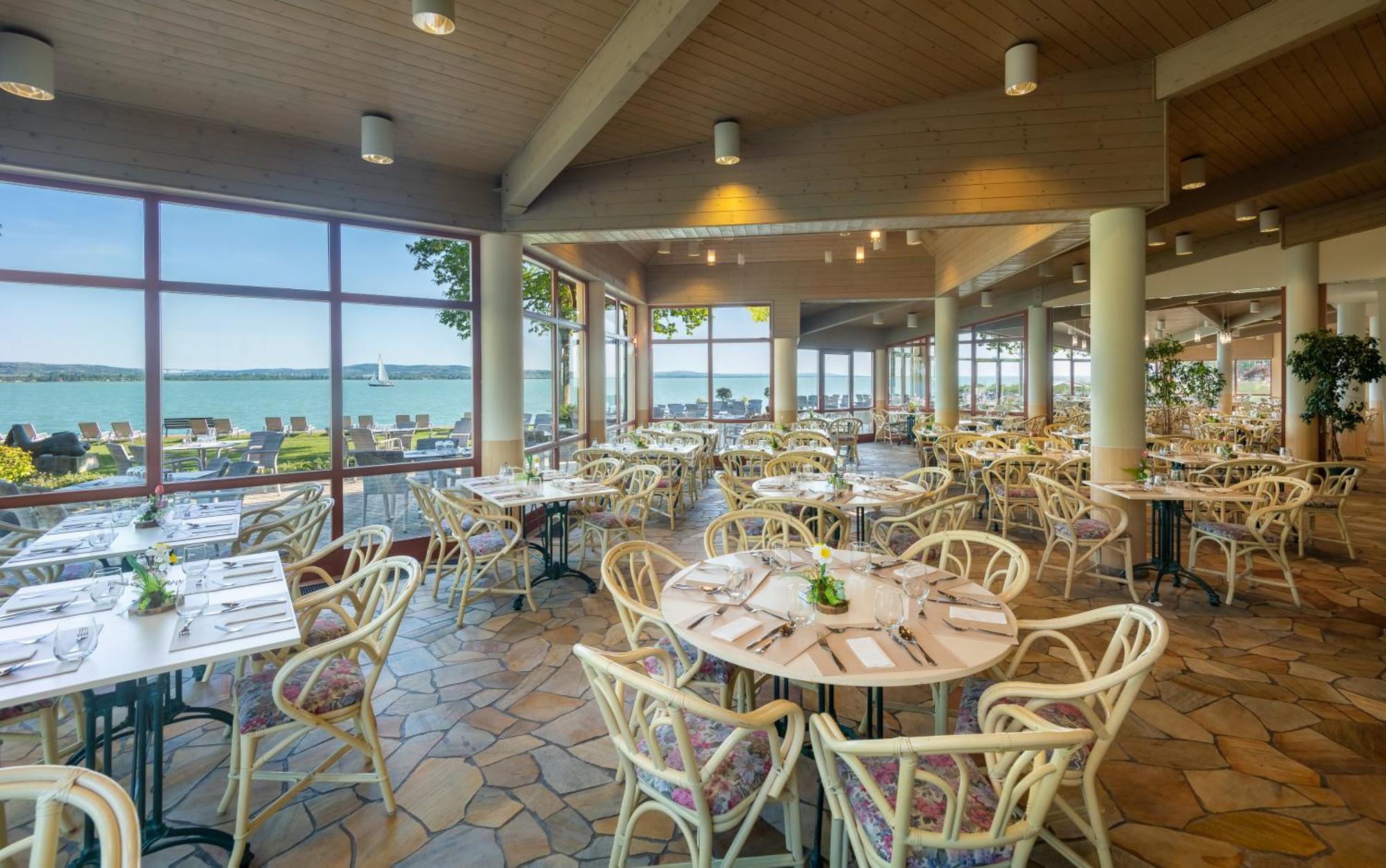 Hotel Club Tihany Eksteriør bilde