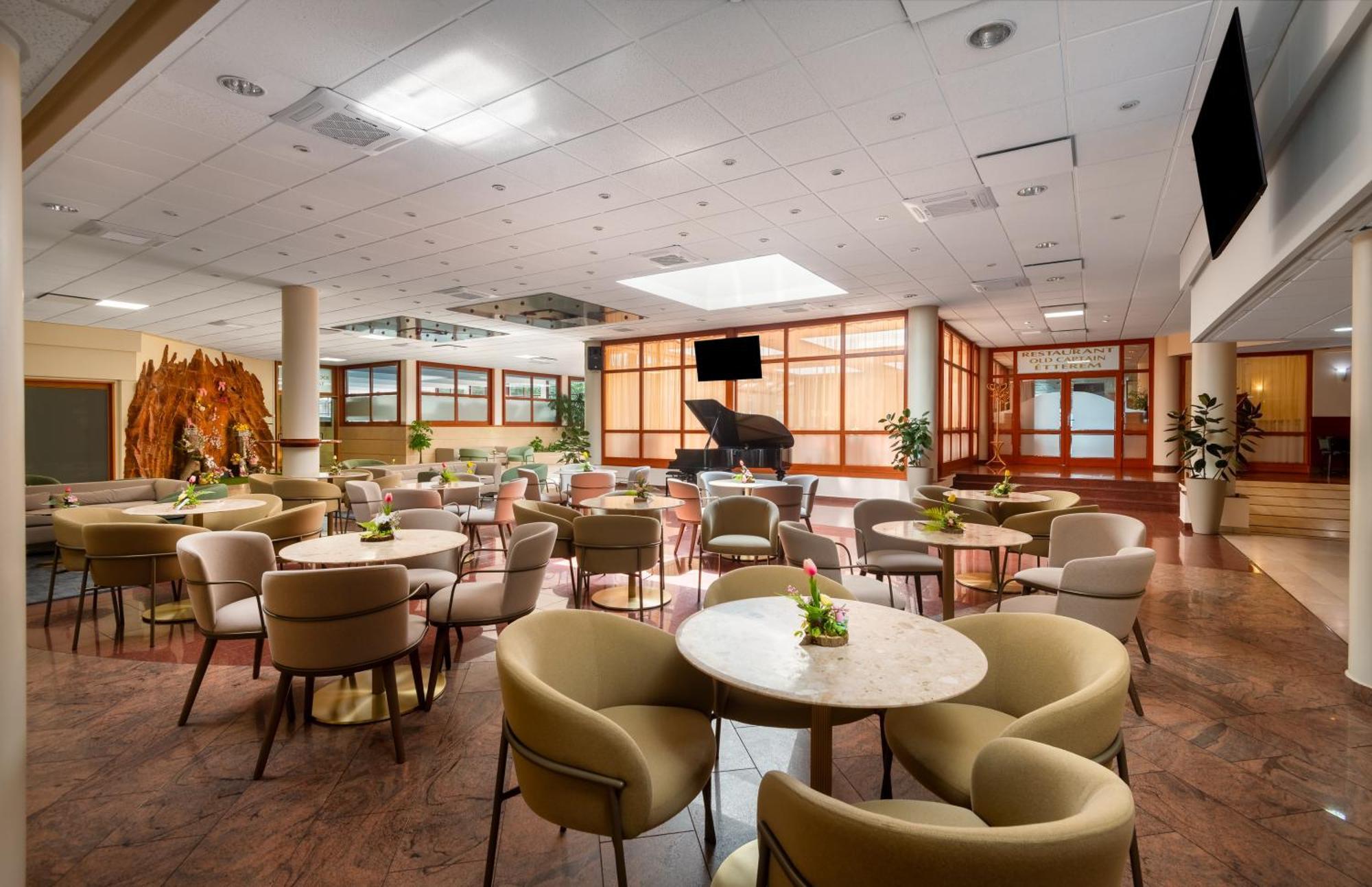 Hotel Club Tihany Eksteriør bilde